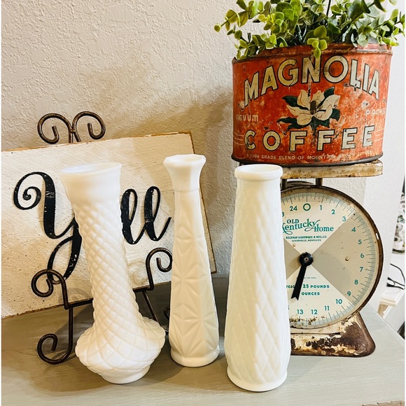 Vintage Other - 3 vintage milk glass bud vases